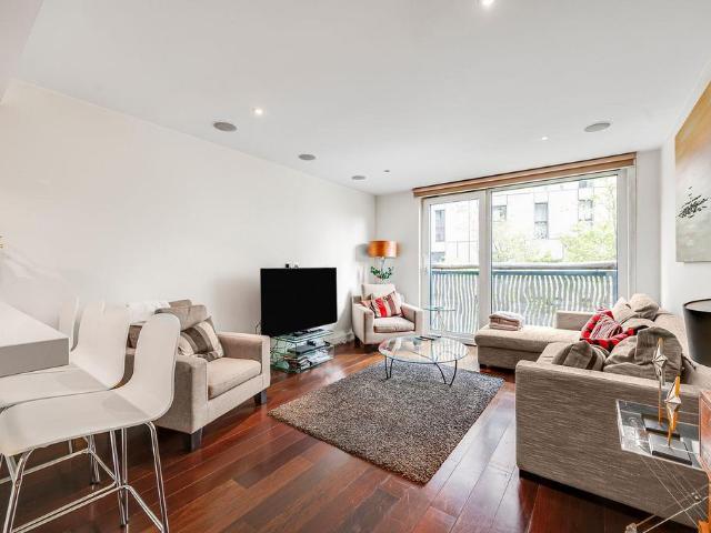 Flat for sale in Pimlico, Greater London