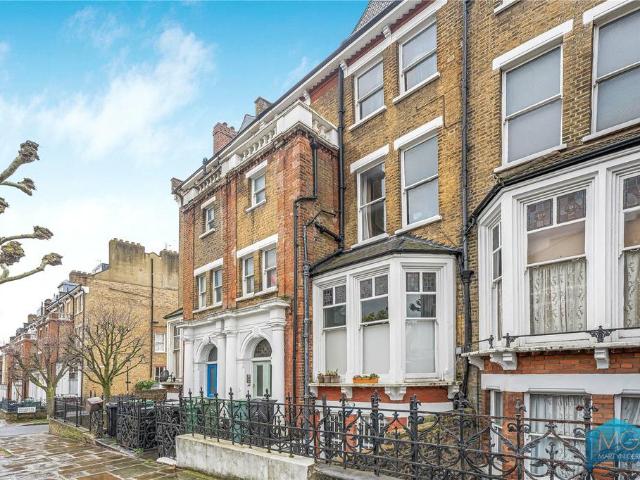 Flat for sale in Tufnell Park, Greater London