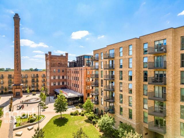 Flat for sale in Slough