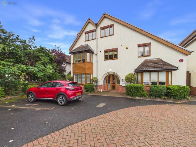 Flat for sale in Wylde Green, Birmingham