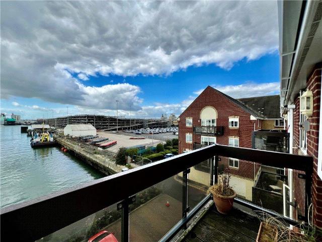 Flat for sale in Ocean Village, City Of Southampton