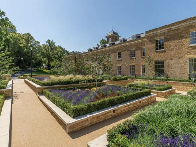 Flat for sale in Ickenham, Greater London