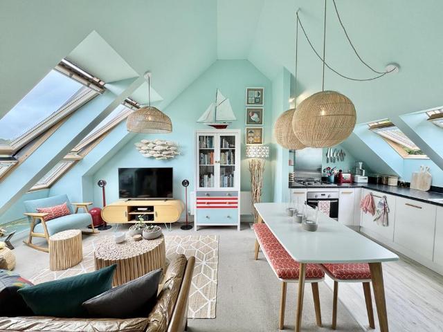 Flat for sale in Newham, Penweathers