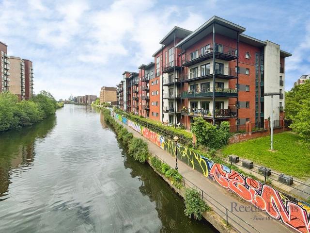 Flat for sale in Ordsall, Salford