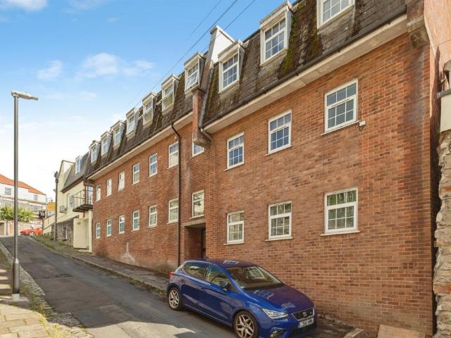 Flat for sale in Feckenham, City Of Bristol