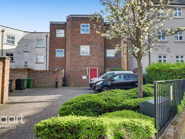 Flat for sale in Swanscombe and Greenhithe, Monks Orchard