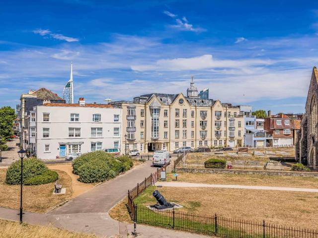 Flat for sale in Old Portsmouth, City Of Portsmouth