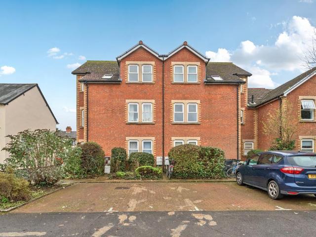 Flat for sale in The Slade, Oxfordshire