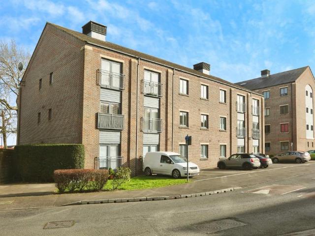 Flat for sale in Priddy's Hard, Middlecroft