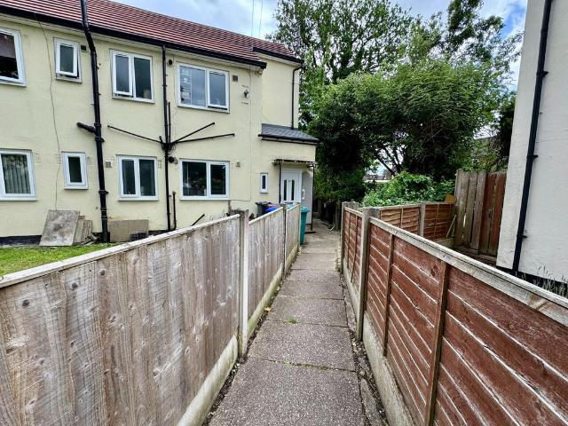 Flat for sale in Georgia, Greater Manchester
