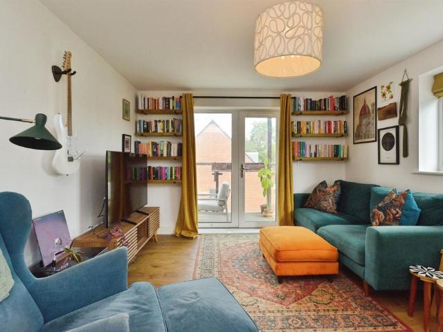 Flat for sale in Kingsmead, Milton Keynes