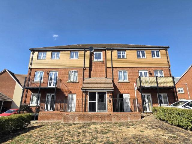 Flat for sale in Leighton-Linslade, Leighton Buzzard