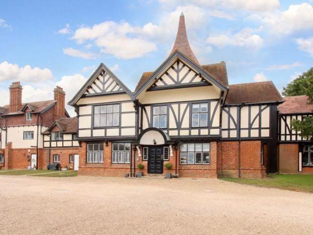 Flat for sale in Wingrave with Rowsham, Buckinghamshire