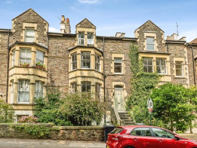 Flat for sale in Clifton Village, Feckenham