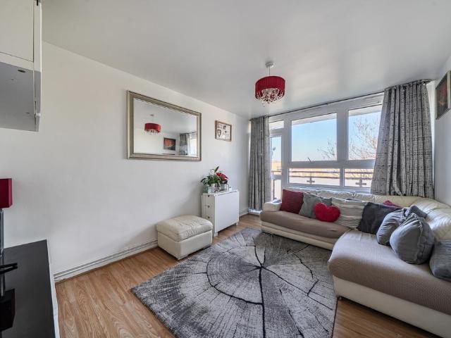 Flat for sale in Streatham Hill, Isle Of Man
