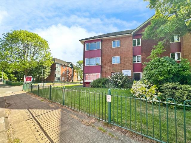 Flat for sale in Bloxwich, West Midlands