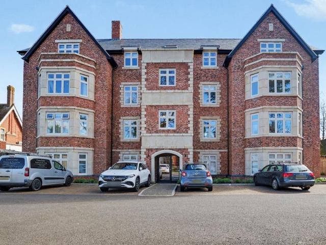 Flat for sale in Spon End, West Midlands