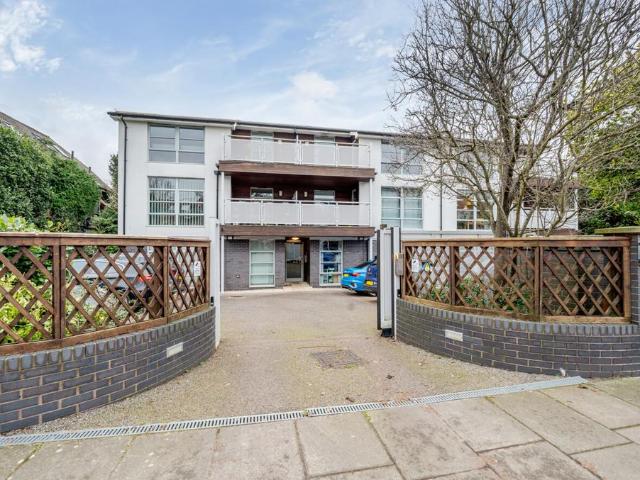Flat for sale in Aldrington