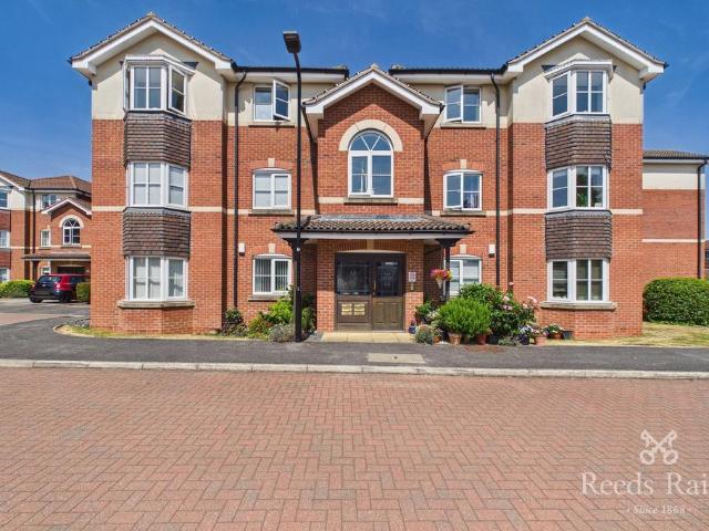 Flat for sale in Bramley, South Yorkshire