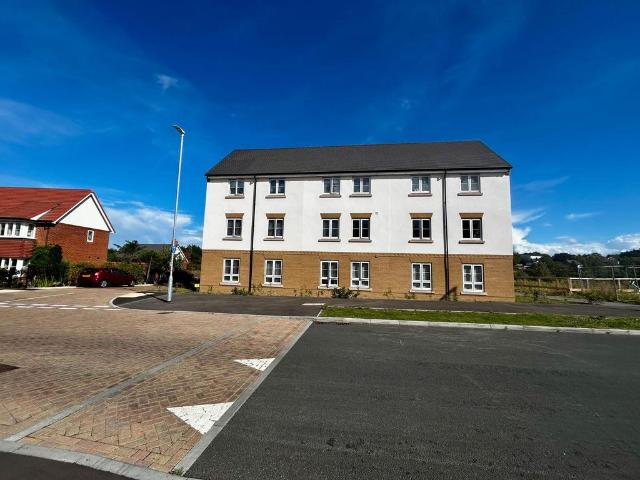Flat for sale in Kings Farm, Hamerton