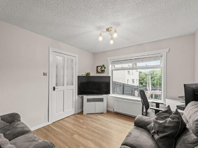 Flat for sale in Dedridge