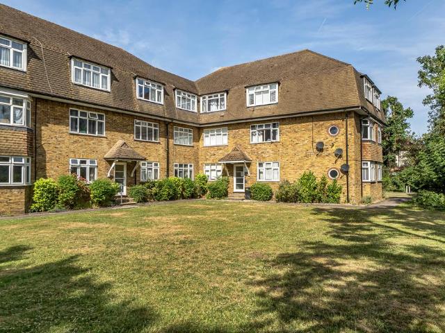 Flat for sale in Greater London