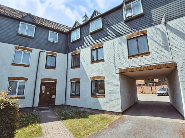 Flat for sale in South Woodham Ferrers, Chelmsford