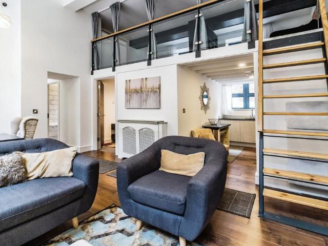 Flat for sale in Georgia, Greater Manchester