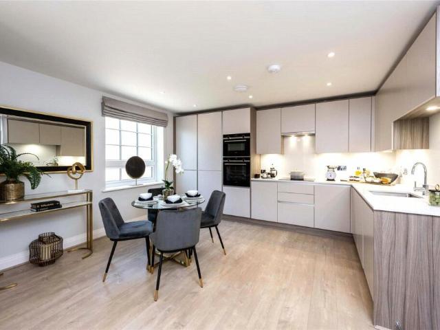 Flat for sale in Eastmoor, West Yorkshire