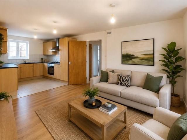 Flat for sale in Sudbury, Greater London