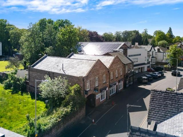 Flat for sale in Calderstones