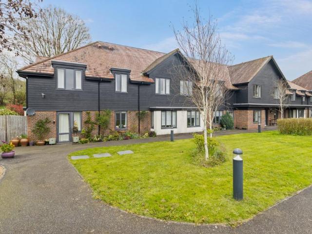 Flat for sale in Cross In Hand, East Sussex