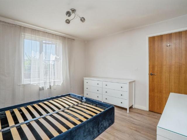 Flat for sale in Priddy's Hard, Middlecroft