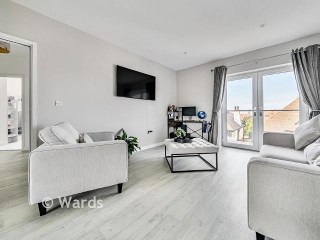 Flat for sale in Oxenden, The Bridge
