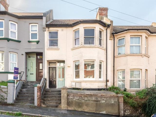 Flat for sale in Hanover & Queen's Park, Brighton
