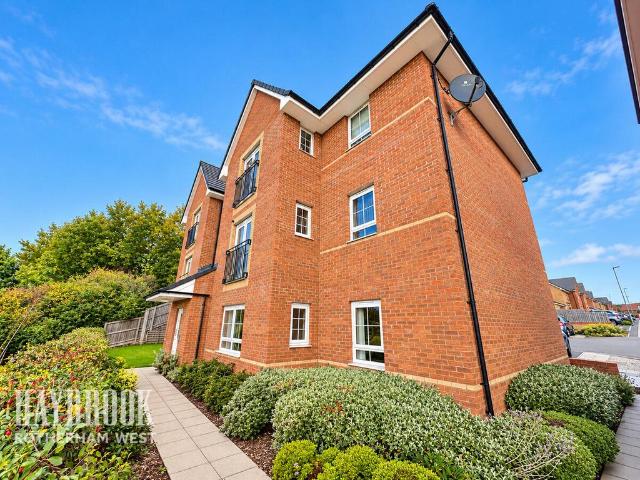 Flat for sale in Barratt Homes 