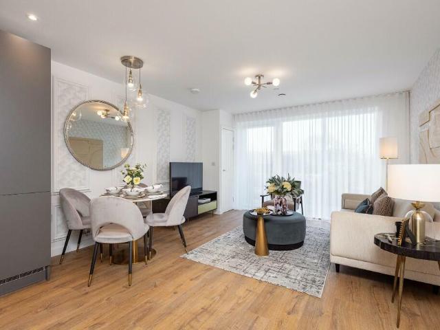 Flat for sale in Monks Orchard, Kent