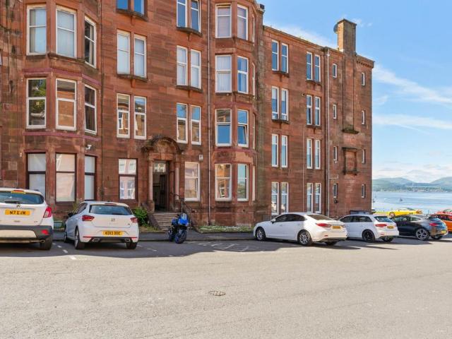 Flat for sale in Ashton, Gourock