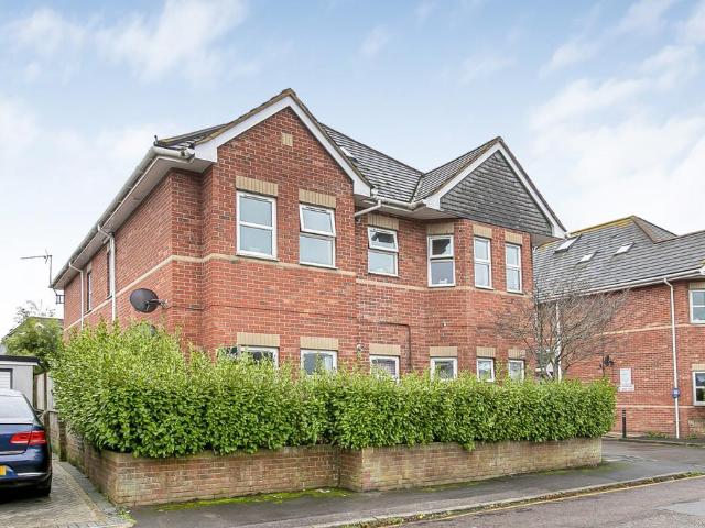 Flat for sale in Boscombe, Bournemouth