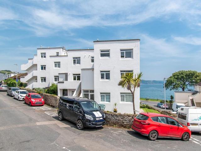 Flat for sale in Plaidy, Looe