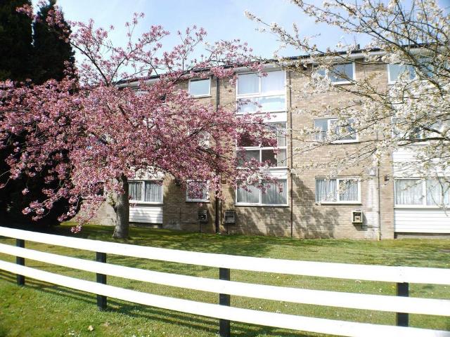 Flat for sale in Welham Green, Welwyn Hatfield