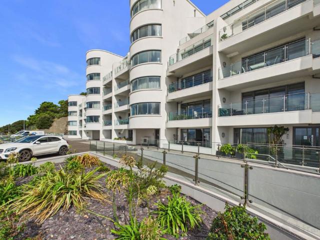Flat for sale in St Helier, Greater London