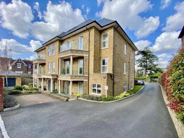 Flat for sale in Charlotteville, Westborough