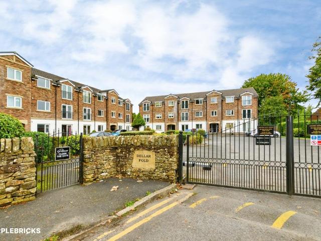Flat for sale in Spotland Bridge, Rochdale