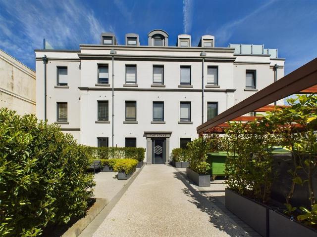 Flat for sale in St Helier, Greater London