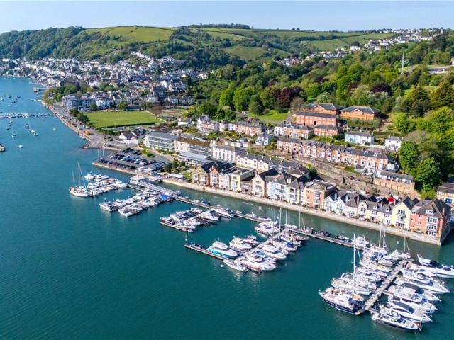 Flat for sale in Strode, Devon