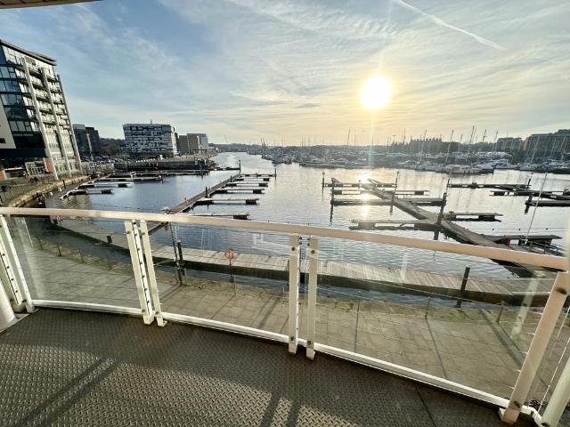Flat for sale in Key Street, Suffolk