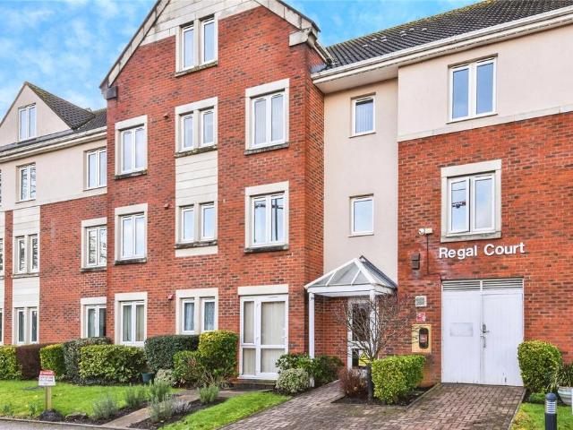 Flat for sale in Trowbridge