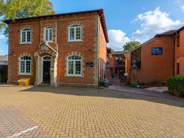 Flat for sale in Blackwater and Hawley, Hart