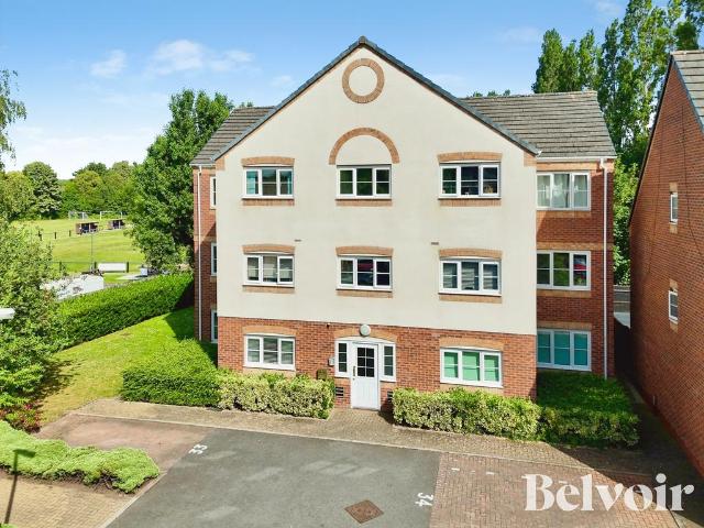 Flat for sale in Rough Hay, Darlaston